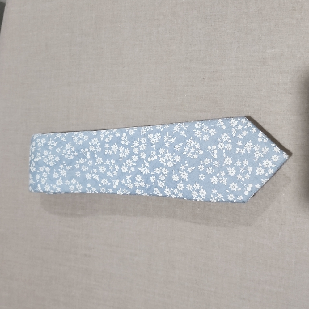 Bar III Floral Tie